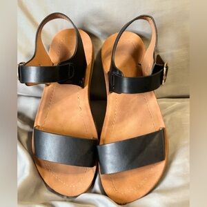 Solanz Women’s strap Sandal Black sz 5.5